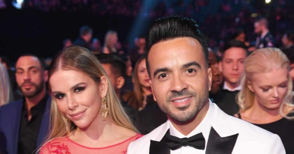 Luis Fonsi Wife