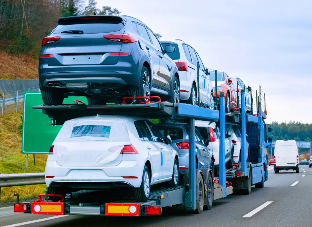 Top Tips for Choosing the Right Long-Distance Car Shipping Company